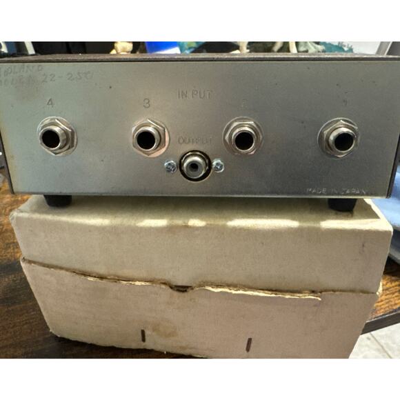 Midland Transistorized Microphone Mixer Model 22-250 - Picture 2 of 3